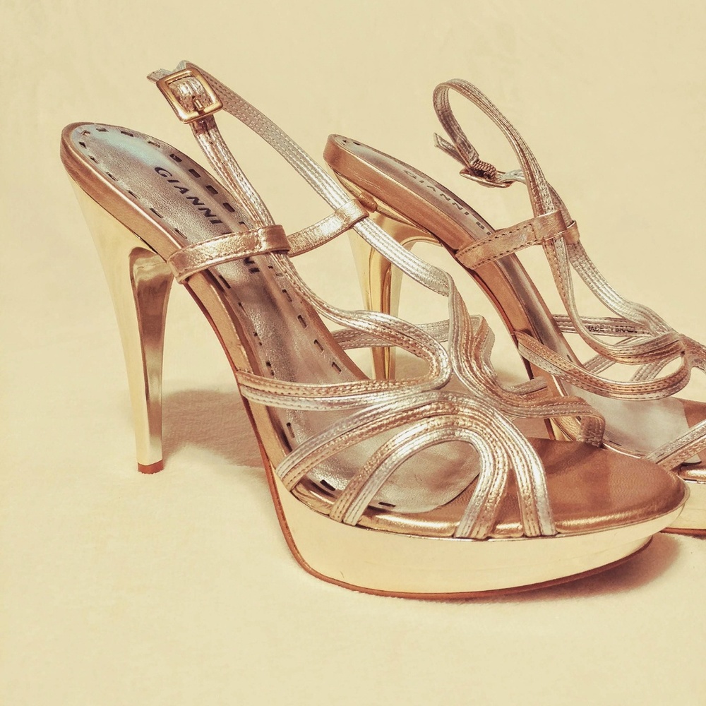 ✨ Gianni Bini Gold & Silver Leather Stilettos ✨